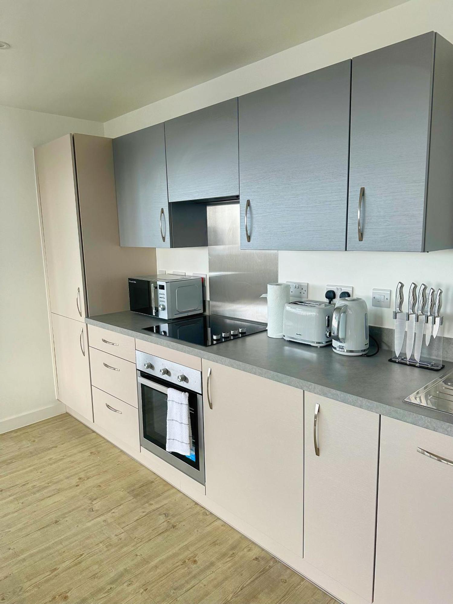 Apartamento Stylish Haven With Ample Space *