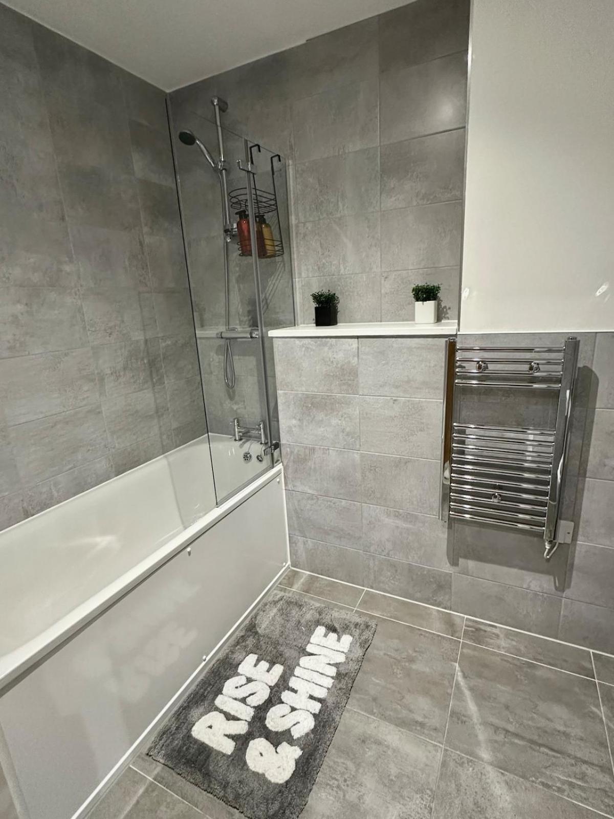 Stylish Haven With Ample Space Apartamento *